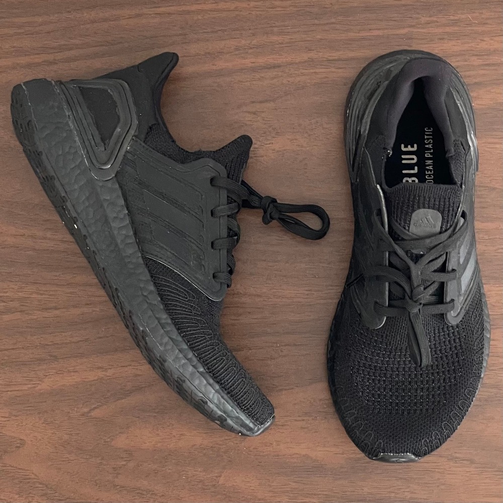 adidas UltraBOOST Womens 8 Triple Black Mesh Cushion Comfort Gym Shoes Running
